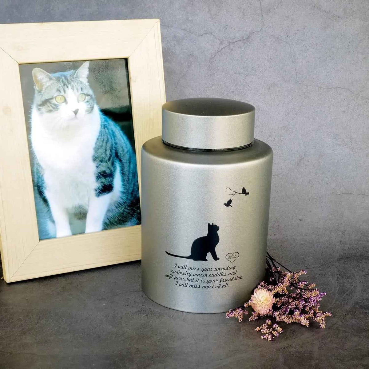 Stainless Steel Pet Memorial Urn with Screw-Top Lid